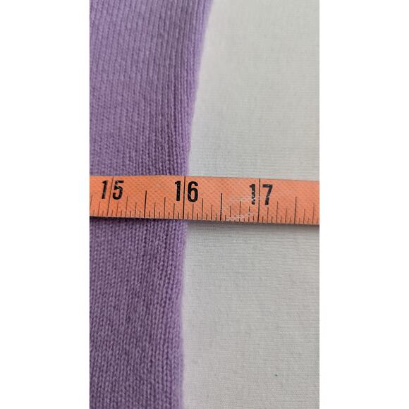 Vtge peck & peck cashmere sweaterSz SRare dusrt lilac color Shown on sz6  EUC - Picture 4 of 9